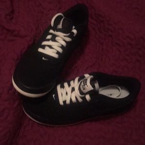 Nike Air...Air Force 1